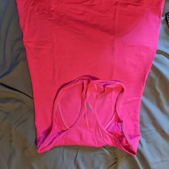 Lululemon racer back size 4 - Picture 3 of 3